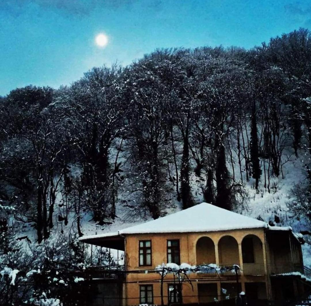 Ezo Hotel Jvari Buitenkant foto